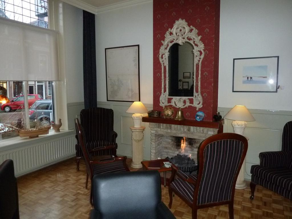 Hotel Centraal Харлинген Екстериор снимка